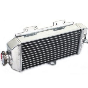 NRT DESNI RADIATOR S ČEPOM
