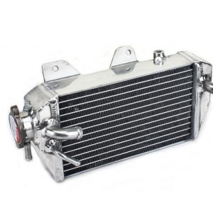 NRT DESNI RADIATOR S ČEPOM