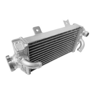 NRT DESNI RADIATOR S ČEPOM