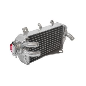 NRT DESNI RADIATOR S ČEPOM
